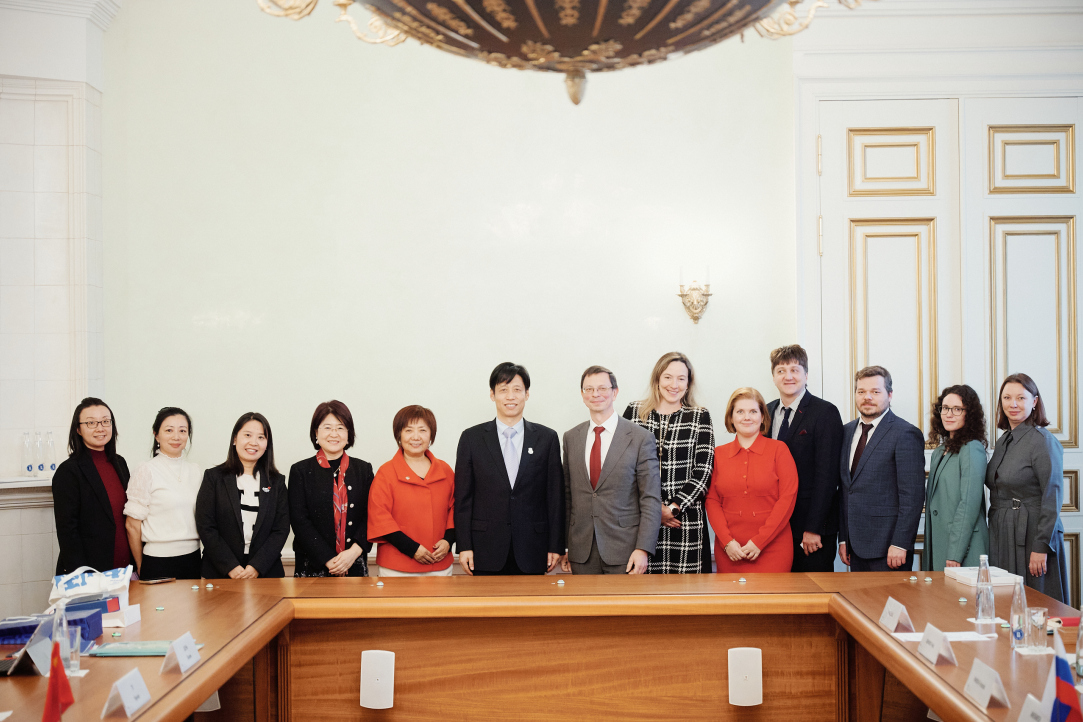 Meeting with the delegation from South China Normal University