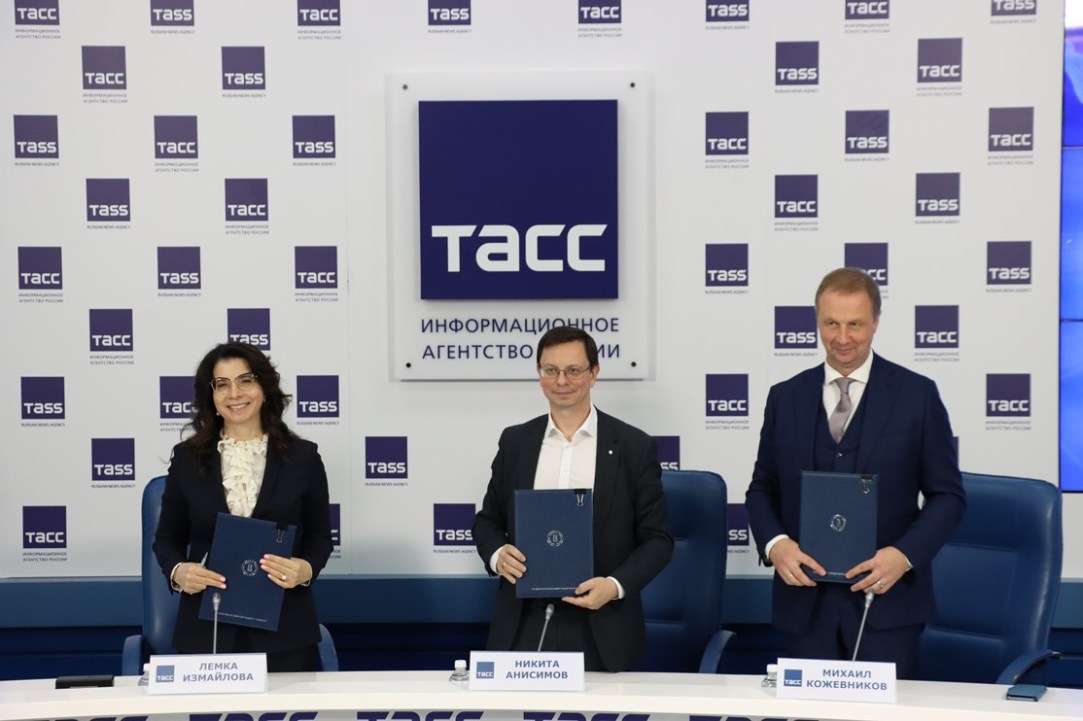 Nikita Anisimov, HSE University Rector, Lemka Izmailova, Director of the Rosakkredagentstvo, and Mikhail Kozhevnikov, President of the Prosveshchenie Group, at the opening ceremony of the Lingvotest certification testing system, 2022 Nikita Anisimov, HSE University Rector, Lemka Izmailova, Director of the Rosakkredagentstvo, and Mikhail Kozhevnikov, President of the Prosveshchenie Group, at the opening ceremony of the Lingvotest certification testing system, 2022